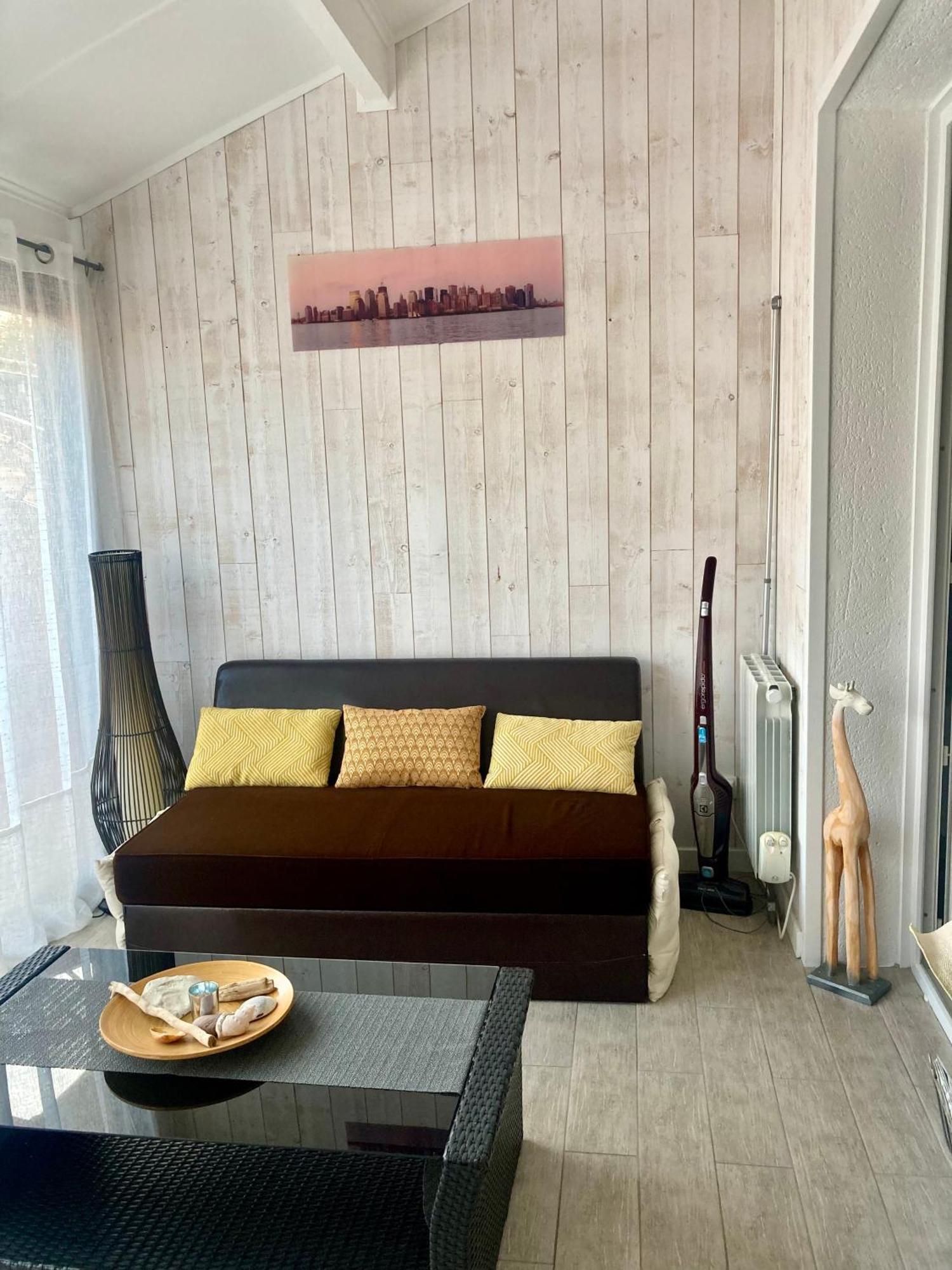 Appartement Duplex Lumineux Idealement Situe Ares Exterior foto